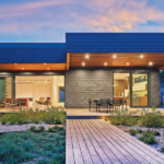 canelones Casas Prefabricadas en México: diseño moderno, comodidad y nuevas formas de construir Las casas prefabricadas se han convertido en una de las alternativas habitacionales más interesantes para quienes buscan una vivienda moderna, funcional y adaptable a diferentes estilos de vida. En México, este sistema constructivo ha ganado popularidad gracias a la evolución de los diseños arquitectónicos, la incorporación de nuevas tecnologías y la posibilidad de personalizar cada proyecto según las necesidades de cada familia. Cuando las personas buscan información sobre Catálogo de casas prefabricadas y precios, generalmente desean conocer los diferentes modelos disponibles, los estilos arquitectónicos más populares y las características que hacen atractiva a una vivienda prefabricada. Actualmente existe una enorme variedad de diseños que permiten desarrollar proyectos para terrenos urbanos, suburbanos y rurales. El crecimiento de las casas prefabricadas en México Durante los últimos años, la construcción prefabricada ha experimentado un crecimiento constante en distintas regiones del país. Las búsquedas relacionadas con Casas prefabricadas en México económicas reflejan el interés de miles de familias por soluciones habitacionales modernas que combinen funcionalidad, comodidad y diseño. Hoy en día es posible encontrar: Casas familiares. Viviendas de estilo contemporáneo. Diseños minimalistas. Casas de campo. Modelos modulares. Viviendas personalizadas. Esta diversidad permite adaptar cada proyecto a distintos estilos de vida y necesidades familiares. Diseños modernos para todos los gustos Uno de los principales atractivos de las viviendas prefabricadas es la enorme variedad de modelos disponibles. Los diseños actuales suelen incorporar: Ambientes integrados. Cocinas modernas. Grandes ventanales. Espacios abiertos. Terrazas. Áreas sociales amplias. Estas características generan una sensación de amplitud y bienestar que resulta muy valorada por las familias mexicanas. La importancia de la funcionalidad Una vivienda moderna debe ofrecer mucho más que una buena apariencia. Los proyectos actuales buscan optimizar cada espacio para mejorar la experiencia diaria de quienes habitan el hogar. Por ello, muchas casas prefabricadas incluyen: Distribuciones eficientes. Ambientes multifuncionales. Espacios de trabajo. Zonas de descanso. Áreas recreativas. La funcionalidad se ha convertido en uno de los elementos más importantes de la arquitectura contemporánea. Casas prefabricadas México precio y el interés por nuevas alternativas Las búsquedas relacionadas con Casas prefabricadas México precio muestran el creciente interés por este sistema constructivo. Sin embargo, más allá de cualquier aspecto económico, muchas personas descubren que las ventajas más importantes de estas viviendas se encuentran en: La personalización. El diseño. La comodidad. La eficiencia de los espacios. La adaptación a diferentes terrenos. Estas cualidades explican por qué cada vez más familias consideran esta alternativa al momento de construir su hogar. Ambientes llenos de luz natural La iluminación natural desempeña un papel fundamental en el diseño de las viviendas modernas. Por este motivo, muchas casas prefabricadas incorporan: Ventanales panorámicos. Puertas corredizas. Techos altos. Espacios abiertos. La entrada de luz natural mejora la sensación de amplitud y crea ambientes más agradables durante todo el día. Catálogo de casas prefabricadas y precios: inspiración para nuevos proyectos Cuando alguien explora un Catálogo de casas prefabricadas y precios, generalmente busca ideas para visualizar cómo podría ser su futura vivienda. Los catálogos suelen incluir una gran variedad de estilos: Casas modernas. Diseños minimalistas. Viviendas familiares. Casas de campo. Modelos contemporáneos. Proyectos modulares. Esta diversidad permite encontrar propuestas adecuadas para distintos gustos y necesidades. Viviendas pensadas para el futuro Las necesidades de una familia cambian con el tiempo. Por ello, muchas viviendas prefabricadas modernas se diseñan con la posibilidad de futuras ampliaciones o modificaciones. Esto permite: Agregar dormitorios. Ampliar espacios sociales. Crear oficinas en casa. Incorporar áreas recreativas. La flexibilidad es una de las ventajas más valoradas por quienes buscan una vivienda adaptable a largo plazo. Fabricantes de casas prefabricadas en México y la evolución del sector Las búsquedas relacionadas con Fabricantes de casas prefabricadas en México reflejan el crecimiento de una industria que ha incorporado importantes avances tecnológicos y arquitectónicos. Actualmente, las viviendas prefabricadas destacan por: Diseños modernos. Mejor aprovechamiento de espacios. Acabados atractivos. Integración con el entorno. Soluciones habitacionales personalizadas. Estos factores han contribuido a transformar la percepción que muchas personas tenían sobre este tipo de construcción. Casas prefabricadas Guadalajara y la arquitectura moderna La ciudad de Guadalajara se caracteriza por combinar tradición y modernidad. Por ello, las búsquedas relacionadas con Casas prefabricadas Guadalajara han aumentado en los últimos años. Las viviendas modernas desarrolladas para esta región suelen priorizar: Espacios abiertos. Iluminación natural. Integración entre interior y exterior. Diseños contemporáneos. Ambientes familiares. Estas características permiten crear hogares cómodos y visualmente atractivos. Espacios exteriores para disfrutar en familia La vida cotidiana se vuelve más agradable cuando la vivienda incorpora áreas destinadas al disfrute al aire libre. Muchos proyectos incluyen: Jardines. Patios. Terrazas. Decks. Áreas recreativas. Estos espacios favorecen la convivencia familiar y permiten aprovechar mejor el entorno. Casas prefabricadas CDMX y las necesidades urbanas actuales Las búsquedas relacionadas con Casas prefabricadas CDMX muestran cómo las viviendas modernas deben responder a las necesidades de quienes viven en entornos urbanos dinámicos. Los diseños actuales buscan maximizar el aprovechamiento del espacio mediante: Distribuciones inteligentes. Ambientes multifuncionales. Integración de áreas sociales. Soluciones de almacenamiento eficientes. La funcionalidad resulta esencial en las ciudades donde cada metro cuadrado tiene un gran valor. Casas prefabricadas Querétaro y la expansión de la construcción moderna Querétaro se ha consolidado como una de las regiones con mayor crecimiento residencial del país. Por ello, las búsquedas relacionadas con Casas prefabricadas Querétaro continúan aumentando. Las viviendas desarrolladas para esta zona suelen destacar por: Diseño contemporáneo. Ambientes luminosos. Espacios abiertos. Integración con áreas verdes. Distribuciones modernas. Estas características permiten crear hogares cómodos y adaptados a los estilos de vida actuales. Personalización de cada proyecto Cada familia tiene expectativas diferentes respecto a su vivienda ideal. Por esta razón, la posibilidad de personalizar los proyectos se ha convertido en una de las mayores ventajas de las casas prefabricadas. Entre los elementos que pueden adaptarse se encuentran: Número de habitaciones. Distribución de ambientes. Espacios exteriores. Diseño de fachadas. Áreas sociales. Espacios de trabajo. La personalización permite que cada hogar refleje la identidad de quienes lo habitan. Casas prefabricadas Home Depot y el interés por las soluciones habitacionales Las búsquedas relacionadas con Casas prefabricadas Home Depot muestran cómo existe un creciente interés por conocer distintas alternativas disponibles dentro del mercado de la construcción prefabricada. Al evaluar cualquier proyecto habitacional, muchas personas consideran aspectos como: Diseño. Funcionalidad. Comodidad. Adaptabilidad. Posibilidades de personalización. Estos elementos suelen ser determinantes al momento de elegir una vivienda. Arquitectura contemporánea y estética atractiva Las viviendas prefabricadas actuales están muy lejos de los modelos tradicionales que muchas personas imaginan. Hoy es posible encontrar proyectos que incorporan: Fachadas modernas. Líneas minimalistas. Grandes superficies vidriadas. Ambientes integrados. Diseños innovadores. La arquitectura contemporánea ha permitido que las casas prefabricadas sean cada vez más valoradas por quienes buscan una vivienda moderna y funcional. Integración con la naturaleza Cada vez más familias desean vivir en espacios que permitan una relación más cercana con el entorno. Las casas prefabricadas favorecen esta integración mediante: Terrazas. Jardines. Ventanales panorámicos. Espacios exteriores amplios. Conexión visual con áreas verdes. Esta combinación genera ambientes más agradables y una mejor calidad de vida. Un hogar diseñado para cada etapa de la vida Las necesidades habitacionales evolucionan constantemente. Por ello, la flexibilidad y la capacidad de adaptación se han convertido en aspectos fundamentales al momento de construir una vivienda.