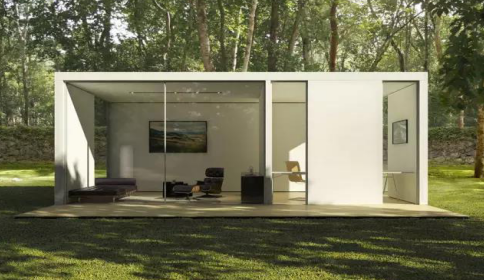 Casas prefabricadas en Montevideo: una alternativa moderna para ahorrar y construir más rápido Las casas prefabricadas en Montevideo se transformaron en una de las soluciones habitacionales más buscadas por quienes desean construir su vivienda propia de manera más eficiente, rápida y organizada. El crecimiento de este tipo de construcción en la capital de Uruguay se relaciona directamente con el aumento del valor de las propiedades tradicionales, la necesidad de optimizar tiempos y la búsqueda de sistemas más modernos y sustentables. Actualmente, muchas personas que ya cuentan con un terreno en Montevideo están optando por viviendas prefabricadas, modulares o industrializadas como una forma inteligente de aprovechar el espacio disponible y reducir complicaciones durante la obra. La construcción prefabricada dejó atrás la antigua idea de viviendas simples o temporales. Hoy existen modelos modernos, resistentes y totalmente personalizables, adaptados tanto para familias pequeñas como para proyectos de mayor tamaño. Montevideo y el crecimiento de las casas prefabricadas Montevideo concentra una gran parte de la demanda inmobiliaria debido a su infraestructura, conectividad, oportunidades laborales y servicios. Sin embargo, también es una ciudad donde construir de forma tradicional puede implicar tiempos largos, costos elevados y múltiples trámites. Por ese motivo, las casas prefabricadas comenzaron a ganar terreno como una alternativa más eficiente. Muchos proyectos actuales en Montevideo utilizan sistemas como: Steel framing Wood framing Hormigón prefabricado Construcción modular Isopanel Estructuras mixtas industrializadas Diversas empresas constructoras destacan que la industrialización permite reducir tiempos de obra, mejorar el control de calidad y optimizar procesos constructivos. Tener un terreno en Montevideo: una gran ventaja Uno de los principales desafíos para muchas personas es acceder a un terreno urbano. Quienes ya cuentan con un terreno en Montevideo tienen una ventaja enorme al momento de comenzar un proyecto de vivienda. Actualmente muchas familias deciden: Construir en el fondo de la casa familiar Aprovechar terrenos heredados Dividir padrones Desarrollar viviendas compactas Crear espacios para alquiler Construir casas de descanso o inversión Las casas prefabricadas resultan especialmente atractivas para este tipo de situaciones porque permiten aprovechar mejor espacios reducidos y adaptar el diseño a distintos tipos de terreno. Además, muchos sistemas constructivos modernos permiten trabajar con menos intervención en el suelo y con tiempos mucho más rápidos que la construcción tradicional. Ahorrar tiempo y reducir complicaciones Uno de los aspectos más valorados de las casas prefabricadas es el ahorro de tiempo. La construcción industrializada permite fabricar gran parte de la vivienda en taller y luego trasladarla al terreno para su montaje final. Esto ayuda a evitar: Demoras climáticas Falta de materiales Retrasos de obra Problemas de coordinación Desperdicios innecesarios Muchas empresas del sector destacan precisamente la rapidez de ejecución como una de las principales ventajas del sistema modular y prefabricado. Para quienes viven en Montevideo y trabajan durante gran parte del día, reducir el tiempo y el estrés asociado a una obra suele convertirse en un factor determinante. Casas prefabricadas y ahorro económico Aunque cada proyecto es diferente, muchas personas eligen las casas prefabricadas porque ayudan a organizar mejor el presupuesto y controlar gastos. La construcción industrializada suele ofrecer: Menor desperdicio de materiales Procesos más eficientes Mejor planificación Menos imprevistos Mayor control de obra Además, algunas empresas trabajan con sistemas de producción estandarizados que permiten optimizar recursos y acelerar entregas. También es importante considerar el ahorro futuro relacionado con: Eficiencia energética Menor mantenimiento Mejor aislamiento térmico Reducción del consumo eléctrico Tipos de casas prefabricadas más utilizadas en Montevideo Actualmente existe una enorme variedad de modelos y sistemas constructivos disponibles. Casas modulares Son viviendas construidas por módulos independientes que luego se ensamblan en el terreno. Casas de steel framing Utilizan estructuras de acero galvanizado liviano y permiten construcciones modernas y eficientes. Casas de wood framing Muy valoradas por su confort térmico y estética cálida. Casas de hormigón prefabricado Destacadas por su resistencia y durabilidad. Casas con Isopanel Utilizan paneles térmicos que ayudan a mejorar la eficiencia energética. Muchos proyectos actuales combinan varios sistemas constructivos para lograr mejores resultados arquitectónicos y mayor confort interior. Diseño moderno y personalización Uno de los grandes cambios del sector es la evolución estética de las viviendas prefabricadas. Actualmente es posible encontrar diseños: Minimalistas Industriales Modernos Sustentables Compactos Familiares Modulares ampliables Las nuevas tendencias priorizan: Grandes ventanales Iluminación natural Ambientes integrados Espacios multifuncionales Conexión con exteriores Las viviendas industrializadas modernas ya no tienen limitaciones importantes de diseño y pueden personalizarse según las necesidades de cada familia. Construcción rápida y eficiente La rapidez constructiva es uno de los factores que más atrae a quienes buscan una vivienda en Montevideo. Muchas empresas del sector trabajan con procesos industriales que permiten reducir considerablemente los tiempos de obra. En algunos casos, la fabricación se realiza paralelamente a los trabajos del terreno, optimizando aún más el tiempo total del proyecto. Esto representa una gran ventaja para: Familias que necesitan mudarse rápido Personas que alquilan Inversores Proyectos turísticos Viviendas secundarias Casas pequeñas y terrenos urbanos Las viviendas compactas tienen una enorme demanda dentro de Montevideo debido al tamaño reducido de muchos terrenos urbanos. Las casas prefabricadas pequeñas permiten: Aprovechar mejor el espacio Reducir mantenimiento Ahorrar energía Optimizar distribución interior Actualmente existen diseños muy funcionales que integran: Cocina y living Dormitorios compactos Espacios multifuncionales Decks exteriores Patios internos La arquitectura moderna prioriza cada vez más el uso inteligente de los metros cuadrados disponibles. Construcción sustentable y eficiencia energética Las nuevas generaciones valoran especialmente las viviendas eficientes y sustentables. Por eso muchas casas prefabricadas incorporan: Aislación térmica avanzada Ventanas eficientes Paneles solares Iluminación LED Sistemas de ventilación modernos La construcción industrializada también ayuda a reducir residuos y mejorar el aprovechamiento de materiales. Esto convierte a las casas prefabricadas en una opción alineada con las tendencias actuales de arquitectura sustentable. Aspectos importantes antes de construir Antes de iniciar un proyecto de vivienda prefabricada en Montevideo conviene analizar distintos aspectos importantes. Normativa municipal Es fundamental revisar permisos y requisitos de construcción. Características del terreno Cada terreno puede requerir diferentes tipos de cimentación. Acceso para transporte Algunos módulos necesitan espacio suficiente para traslado e instalación. Calidad de materiales Conviene verificar sistemas de aislamiento, resistencia y durabilidad. Posibilidad de ampliación futura Muchos compradores priorizan viviendas modulares adaptables. En diferentes experiencias compartidas online, muchas personas destacan la importancia de planificar correctamente desde el inicio para evitar problemas posteriores. Casas prefabricadas como inversión Cada vez más personas utilizan las casas prefabricadas como herramienta de inversión inmobiliaria. Algunas de las opciones más comunes son: Alquiler tradicional Viviendas turísticas Oficinas Monoambientes Espacios para estudiantes Casas de fin de semana Quienes ya poseen un terreno en Montevideo muchas veces encuentran en la construcción modular una forma más rápida de generar rentabilidad. El futuro de las casas prefabricadas en Montevideo Todo indica que la construcción industrializada seguirá creciendo durante los próximos años. La combinación entre: Rapidez Eficiencia Diseño moderno Sustentabilidad Menor tiempo de obra Mejor control de costos convierte a las casas prefabricadas en una de las alternativas más atractivas para quienes desean construir en la capital de Uruguay. Además, la evolución tecnológica continúa mejorando la calidad de los materiales, la eficiencia energética y las posibilidades de diseño.