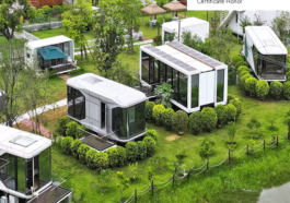 Casas Prefabricadas en Paraguay: una alternativa moderna para construir el hogar ideal Las casas prefabricadas han ganado una gran popularidad en Paraguay gracias a su versatilidad, diseño moderno y capacidad de adaptarse a diferentes estilos de vida. Cada vez más familias consideran este sistema constructivo como una excelente opción para desarrollar un proyecto habitacional cómodo, funcional y pensado para el futuro. Cuando las personas buscan información sobre Precio de Casas Prefabricadas en Paraguay, generalmente desean conocer los diferentes tipos de viviendas disponibles, sus características y las ventajas que ofrecen frente a otros sistemas constructivos. Más allá de cualquier aspecto económico, las viviendas prefabricadas destacan por su capacidad de brindar comodidad, eficiencia y una amplia variedad de diseños. El crecimiento de las casas prefabricadas en Paraguay Durante los últimos años, la construcción prefabricada ha experimentado una evolución significativa. Los avances en materiales, diseño y planificación han permitido desarrollar viviendas modernas capaces de satisfacer las necesidades de familias de distintos tamaños. Las búsquedas relacionadas con Casas economicas Prefabricadas en Paraguay reflejan el creciente interés por alternativas habitacionales que combinen funcionalidad, confort y una estética atractiva. Actualmente es posible encontrar: Viviendas familiares. Casas de campo. Diseños modernos. Modelos minimalistas. Casas modulares. Proyectos personalizados. Esta diversidad permite que cada familia encuentre una opción acorde a sus preferencias y necesidades. Diseños pensados para la vida moderna Uno de los aspectos más valorados de las casas prefabricadas es la posibilidad de acceder a diseños contemporáneos y funcionales. Los proyectos actuales suelen incorporar: Ambientes integrados. Amplios ventanales. Espacios luminosos. Cocinas modernas. Áreas sociales conectadas. Espacios exteriores. Estas características contribuyen a crear hogares cómodos y agradables para vivir durante todo el año. Casas Prefabricadas de madera Paraguay: tradición y calidez Las Casas Prefabricadas de madera Paraguay continúan siendo una de las alternativas más apreciadas por muchas familias. La madera aporta múltiples beneficios: Sensación de calidez. Estética natural. Integración con el entorno. Ambientes acogedores. Diseño atemporal. Además, este tipo de construcción resulta especialmente atractiva para quienes desean una vivienda con un estilo tradicional combinado con detalles modernos. La importancia del confort interior Una vivienda debe ser mucho más que una estructura física. El hogar es el espacio donde las personas descansan, comparten momentos en familia y desarrollan sus proyectos personales. Por este motivo, las casas prefabricadas modernas suelen priorizar: Buena ventilación. Iluminación natural. Distribución eficiente. Ambientes funcionales. Conexión entre espacios interiores y exteriores. Estas características contribuyen directamente al bienestar diario. Casas de madera en Paraguay precios y el atractivo de los materiales naturales Las búsquedas relacionadas con Casas de madera en Paraguay precios suelen estar motivadas por el interés que generan las construcciones realizadas con materiales naturales. La madera continúa siendo una de las opciones más valoradas debido a: Su apariencia estética. Su versatilidad. Su capacidad para generar ambientes confortables. Su integración con paisajes urbanos y rurales. Las viviendas de madera mantienen una gran aceptación en diferentes regiones del país gracias a estas cualidades. Espacios diseñados para compartir Las tendencias actuales en arquitectura buscan favorecer la interacción familiar y el aprovechamiento eficiente de los espacios. Por ello, muchos proyectos incorporan: Living integrado. Comedor conectado con la cocina. Galerías. Terrazas. Jardines. Esta distribución genera ambientes más amplios y funcionales para la vida cotidiana. Casas economicas Prefabricadas en Paraguay y la búsqueda de soluciones habitacionales modernas El interés por las Casas economicas Prefabricadas en Paraguay continúa creciendo debido a la necesidad de encontrar viviendas prácticas y adaptables. Más allá de cualquier consideración relacionada con costos, muchas familias valoran especialmente: La flexibilidad de diseño. La rapidez de ejecución. La posibilidad de personalización. El aprovechamiento del terreno. La comodidad de los espacios. Estas ventajas explican por qué cada vez más personas consideran esta alternativa para construir su hogar. Modelos adaptados a diferentes terrenos Paraguay cuenta con una gran variedad de entornos y características geográficas. Las viviendas prefabricadas pueden adaptarse a: Lotes urbanos. Terrenos suburbanos. Parcelas rurales. Espacios recreativos. Propiedades destinadas al descanso. La capacidad de adaptación es una de las fortalezas más importantes de este sistema constructivo. Casas Prefabricadas en cuotas en Paraguay y el interés por nuevas alternativas Las búsquedas relacionadas con Casas Prefabricadas en cuotas en Paraguay muestran el creciente interés por acceder a viviendas modernas mediante distintas modalidades disponibles en el mercado. Sin embargo, más allá de la forma de acceso, lo que realmente destaca es la posibilidad de obtener una vivienda con: Diseño atractivo. Ambientes funcionales. Distribución eficiente. Espacios personalizados. Proyección de crecimiento futuro. Estos elementos suelen ser determinantes al momento de elegir una vivienda. La luz natural como protagonista Los diseños contemporáneos otorgan gran importancia a la iluminación natural. Por ello, muchas casas incorporan: Ventanales de gran tamaño. Puertas corredizas. Espacios abiertos. Conexión visual con el exterior. La luz natural mejora la sensación de amplitud y contribuye a crear ambientes más agradables y saludables. Casa de madera economicas en Paraguay: funcionalidad y estilo Las búsquedas de Casa de madera economicas en Paraguay reflejan el interés por viviendas que combinen practicidad y estética. La madera permite desarrollar proyectos con una apariencia cálida y acogedora que se adapta perfectamente a distintos estilos arquitectónicos. Además, este tipo de vivienda suele destacar por: Ambientes confortables. Diseño versátil. Integración con jardines y espacios verdes. Sensación de cercanía con la naturaleza. Estas características continúan atrayendo a numerosas familias paraguayas. Espacios exteriores para disfrutar durante todo el año Las áreas exteriores se han convertido en un componente fundamental de las viviendas modernas. Por este motivo, muchos proyectos incluyen: Galerías cubiertas. Patios. Decks. Quinchos. Jardines. Estos espacios permiten disfrutar actividades recreativas, reuniones familiares y momentos de descanso al aire libre. Royal casas prefabricadas Paraguay y el interés por soluciones modernas Las búsquedas relacionadas con Royal casas prefabricadas Paraguay reflejan el interés de quienes desean conocer las alternativas existentes dentro del sector de la construcción prefabricada. Al evaluar cualquier proyecto habitacional, es importante considerar aspectos como: Calidad del diseño. Funcionalidad. Adaptación a las necesidades familiares. Posibilidad de personalización. Comodidad de los espacios. Cada familia posee expectativas diferentes y la vivienda ideal será aquella que logre responder a sus objetivos particulares. Viviendas preparadas para el futuro Las necesidades de una familia evolucionan con el tiempo. Por ello, muchas casas prefabricadas modernas se diseñan pensando en futuras ampliaciones o modificaciones. Esto permite: Agregar nuevos dormitorios. Ampliar áreas sociales. Incorporar espacios de trabajo. Adaptar ambientes para diferentes usos. La flexibilidad es una de las principales ventajas de estos sistemas constructivos. Casa FACIL paraguay y la búsqueda de viviendas prácticas Las consultas relacionadas con Casa FACIL paraguay muestran cómo muchas personas buscan procesos simples y eficientes para acceder a una vivienda. En este contexto, las casas prefabricadas destacan por ofrecer: Organización eficiente del proyecto. Diseños funcionales. Ambientes confortables. Adaptabilidad a diferentes necesidades. La practicidad se ha convertido en uno de los factores más valorados por quienes buscan construir su hogar. Arquitectura moderna y diseño contemporáneo Las viviendas prefabricadas actuales están muy lejos de los modelos básicos del pasado. Hoy es posible encontrar proyectos que incorporan: Fachadas modernas. Líneas minimalistas. Grandes superficies vidriadas. Diseños innovadores. Ambientes abiertos. La arquitectura contemporánea ha transformado completamente la percepción que muchas personas tenían sobre este tipo de construcción. Integración con la naturaleza Cada vez más familias buscan viviendas que permitan disfrutar del entorno natural. Las casas prefabricadas facilitan esta conexión mediante: Ventanales panorámicos. Terrazas. Galerías. Jardines. Espacios recreativos exteriores. Esta integración genera una experiencia de vida más agradable y cercana a la naturaleza. Un hogar pensado para cada familia Las necesidades de cada hogar son únicas. Por esta razón, la posibilidad de personalizar los proyectos es una de las mayores fortalezas de las viviendas prefabricadas.